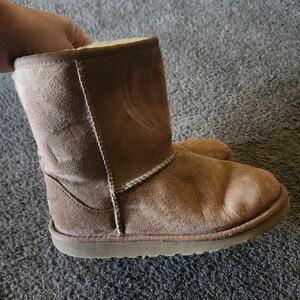 Youth Uggs